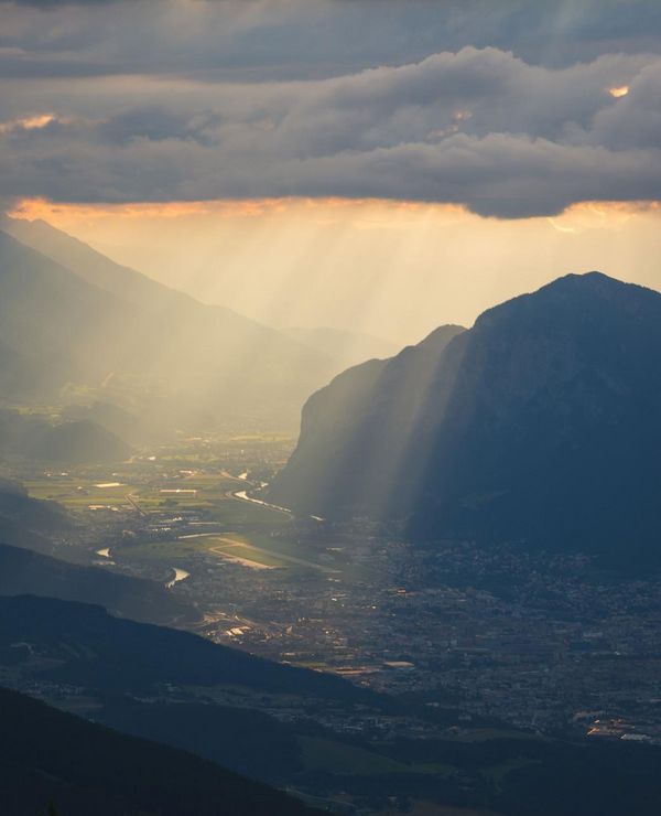 Landschaftsbild mit Sonneneinstrahlung